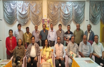 CG meeting with Persons of Indian Origin in Taunggyi and discussing about Culture Connectivity, language, providing better education, moral values, Scholarship Awareness, study in MIIT, Industrial Training Centre, Know India Programme, communal harmony, unity, weekly Indian language classes instead of only  during summer holidays etc.